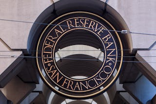 FED: konstanter Leitzins und Signal für mögliche Zinssenkungen
